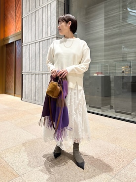 「アイテム（ストール/ショール）」を使った、minaさん（レディース・157cm）の秋コーディネート