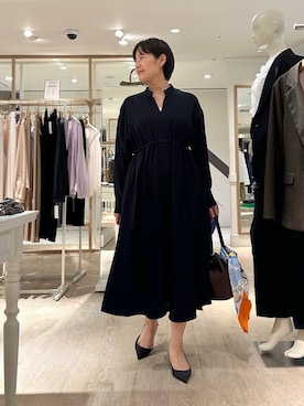 「アイテム（ストール/ショール）」を使った、minaさん（レディース・157cm）の秋コーディネート