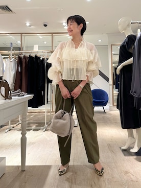 「NOLLEY’S（ノーリーズ）のアイテム（パンツ）」を使った、minaさん（骨格ストレート・レディース・157cm）の秋コーディネート