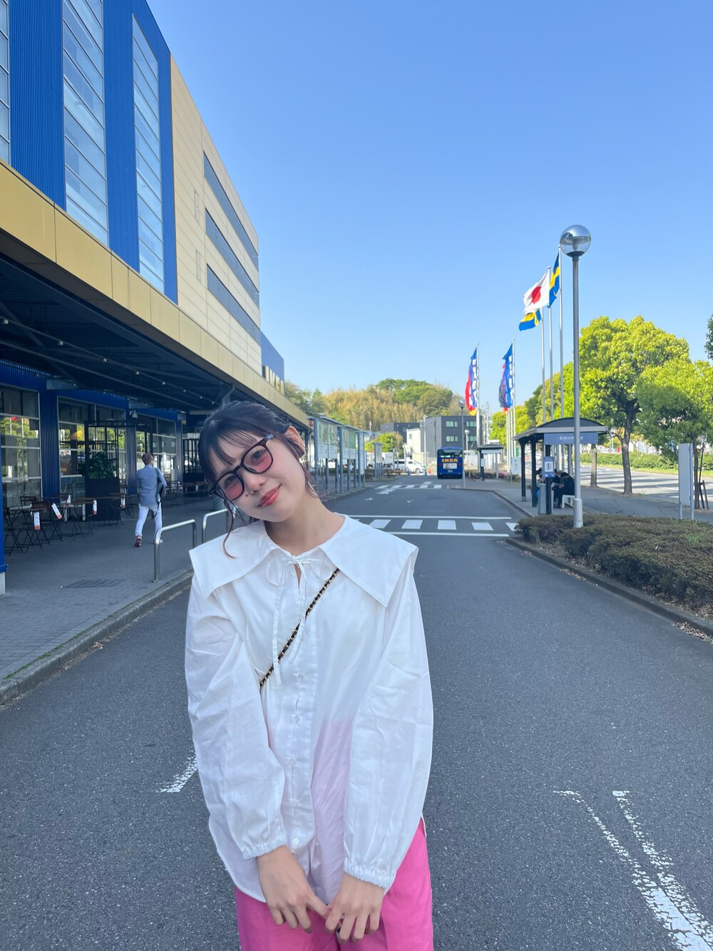 「春、今日のコーデ、春コーデ、おでかけコーデ、ootd、カラーパンツ、春服コーデ、ehka sopo、GU、niko and ...」｜「ehka sopoのビッグセーラーカラーシャツ（シャツ/ブラウス、ホワイト系）」を使った、shiori(◡̈)/さん（レディース・163cm）の春コーディネートの1枚目の写真