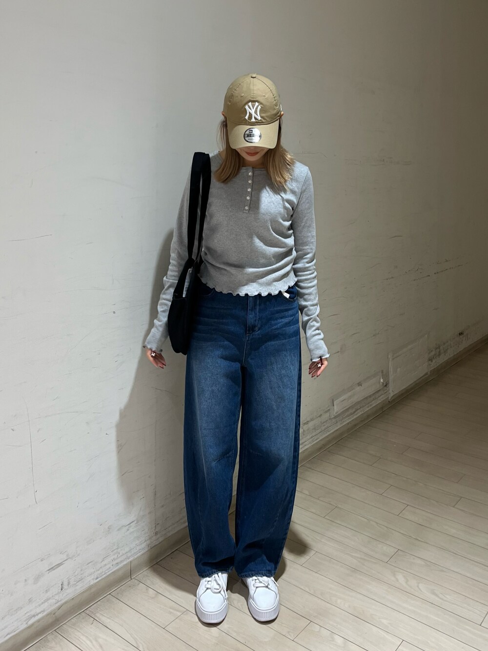 「ehka sopoのヘンリーネックシャーリングカットソー（Tシャツ/カットソー、グレー系）」を使った、shiori(◡̈)/さん（レディース・163cm）の秋コーディネートの1枚目の写真