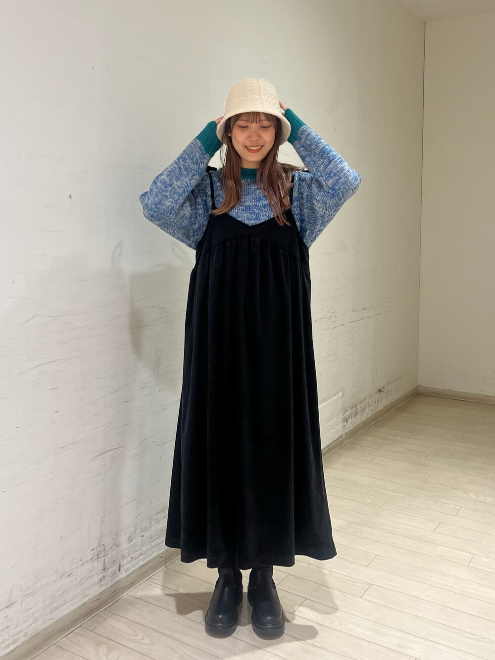 「ehka sopoのケーブルニットサーモハット（ハット、ホワイト系）」を使った、shiori(◡̈)/さん（レディース・163cm）の秋コーディネートの1枚目の写真