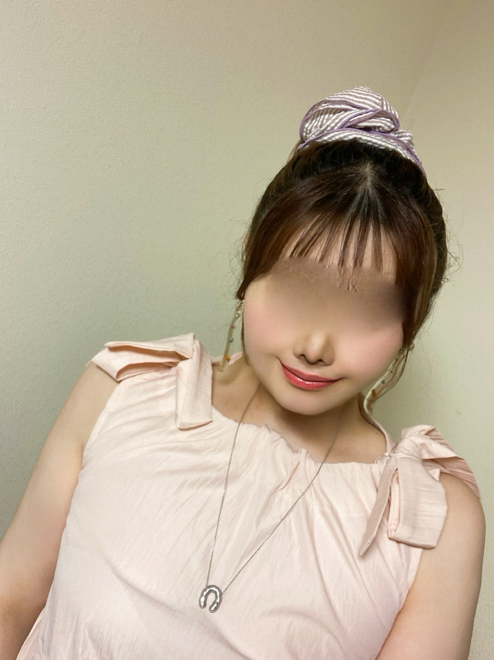 「EDIT. FOR LULUのLUフリルシュシュ（シュシュ、ベージュ系）」を使った、TNKᡣ𐭩さん（レディース・167cm）の春コーディネートの1枚目の写真