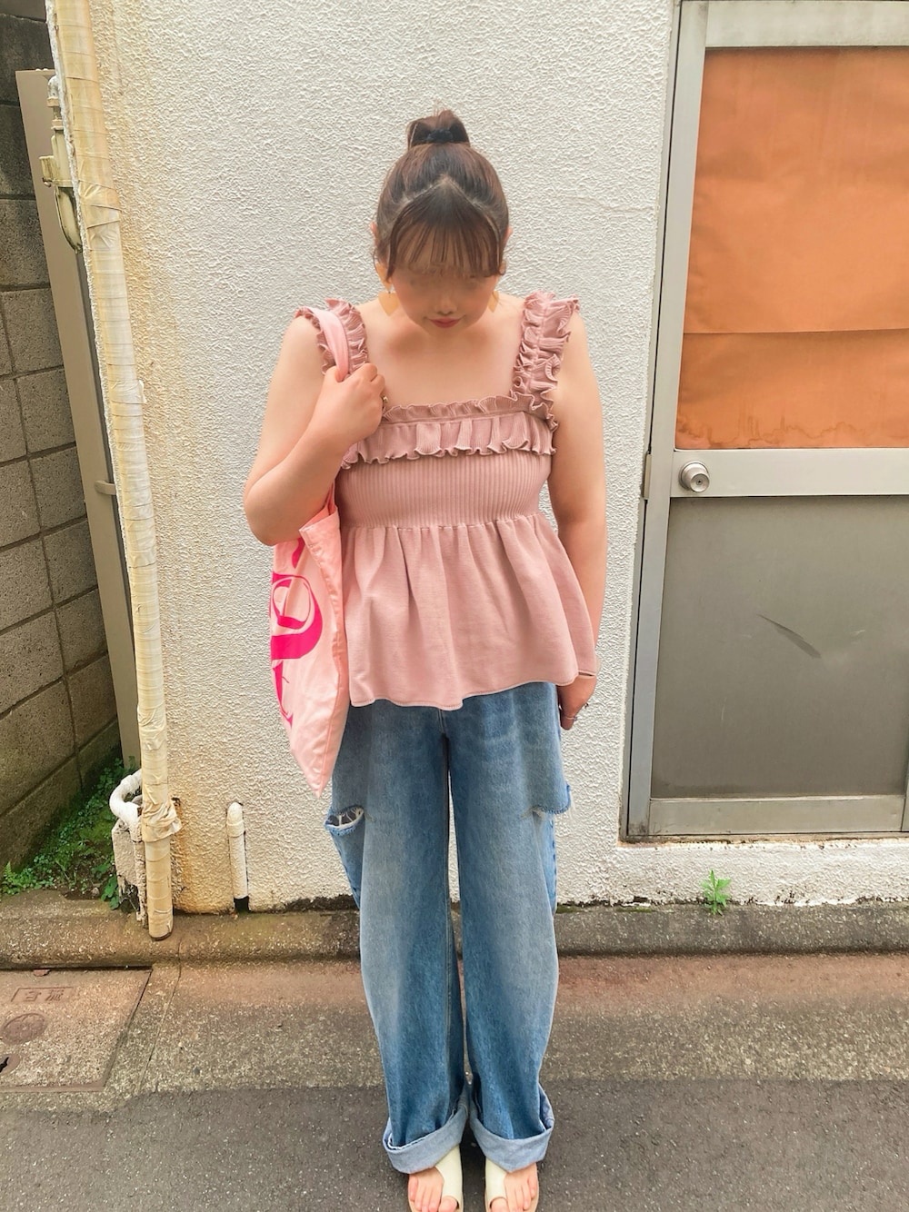 「GRLのアイテム（ニット/セーター、ピンク系）」を使った、TNKᡣ𐭩さん（レディース・167cm）の春コーディネートの1枚目の写真
