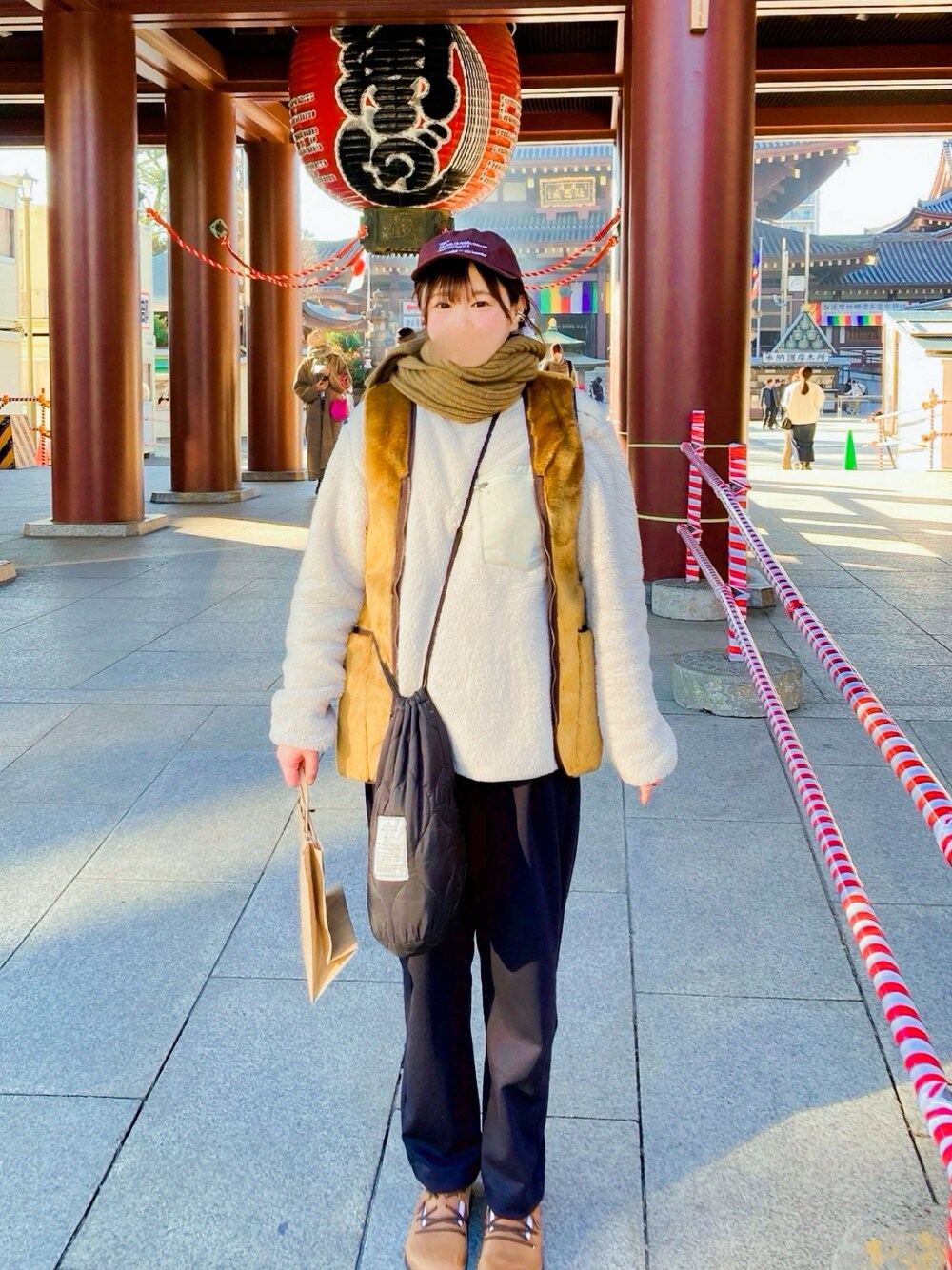 「TODAYFULのTDFL' Useful Cap（キャップ、ブラウン系）」を使った、TNKᡣ𐭩さん（レディース・167cm）の冬コーディネートの1枚目の写真