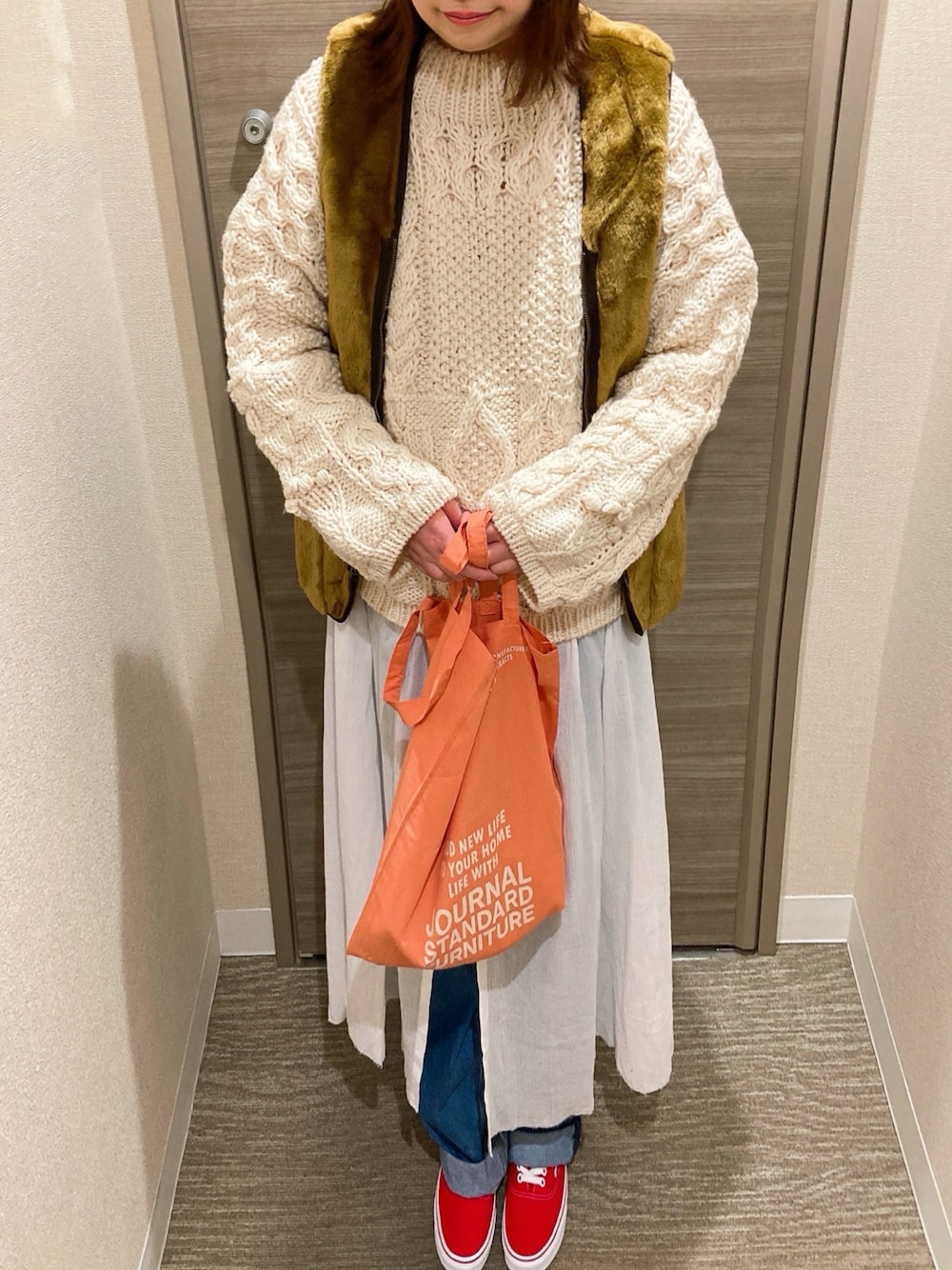 「TODAYFULのPattern Hand Knit（ニット/セーター、ホワイト系）」を使った、TNKᡣ𐭩さん（レディース・167cm）の冬コーディネートの1枚目の写真