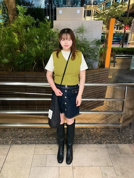「アイテム（デニムスカート）」を使った、TNKᡣ𐭩さん（レディース・167cm）の秋コーディネート