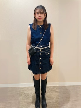 「アイテム（デニムスカート）」を使った、TNKᡣ𐭩さん（レディース・167cm）の秋コーディネート