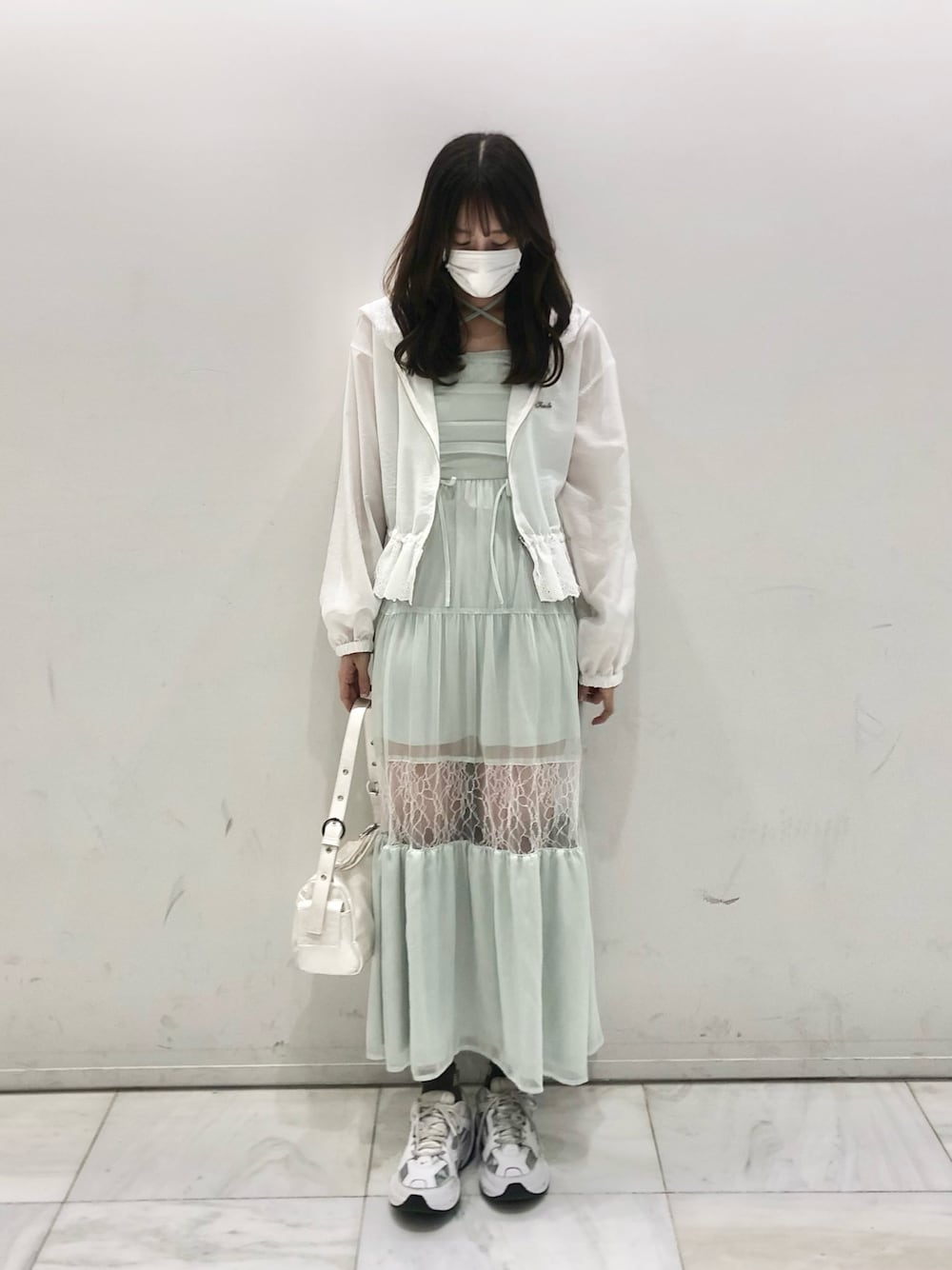 Piqniqueレース切替ロングワンピースを使った人気ファッション