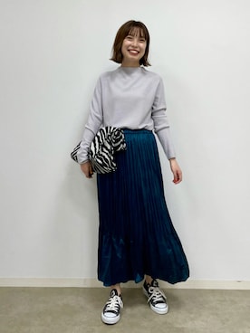 「ダークグリーン」｜「アイテム（ニット/セーター）」を使った、ねねさん（レディース・159cm）の秋コーディネート