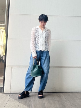 「アイテム（シャツ/ブラウス）」を使った、有希さん（レディース・160cm）の秋コーディネート