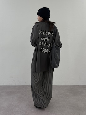 「COLONY 2139（コロニートゥーワンスリーナイン）のユニセックス / 体型カバー / アソートグラフィックBIGTシャツ（Tシャツ/カットソー、グレー系）」を使った、Mikuさん（レディース・147cm）の夏コーディネート