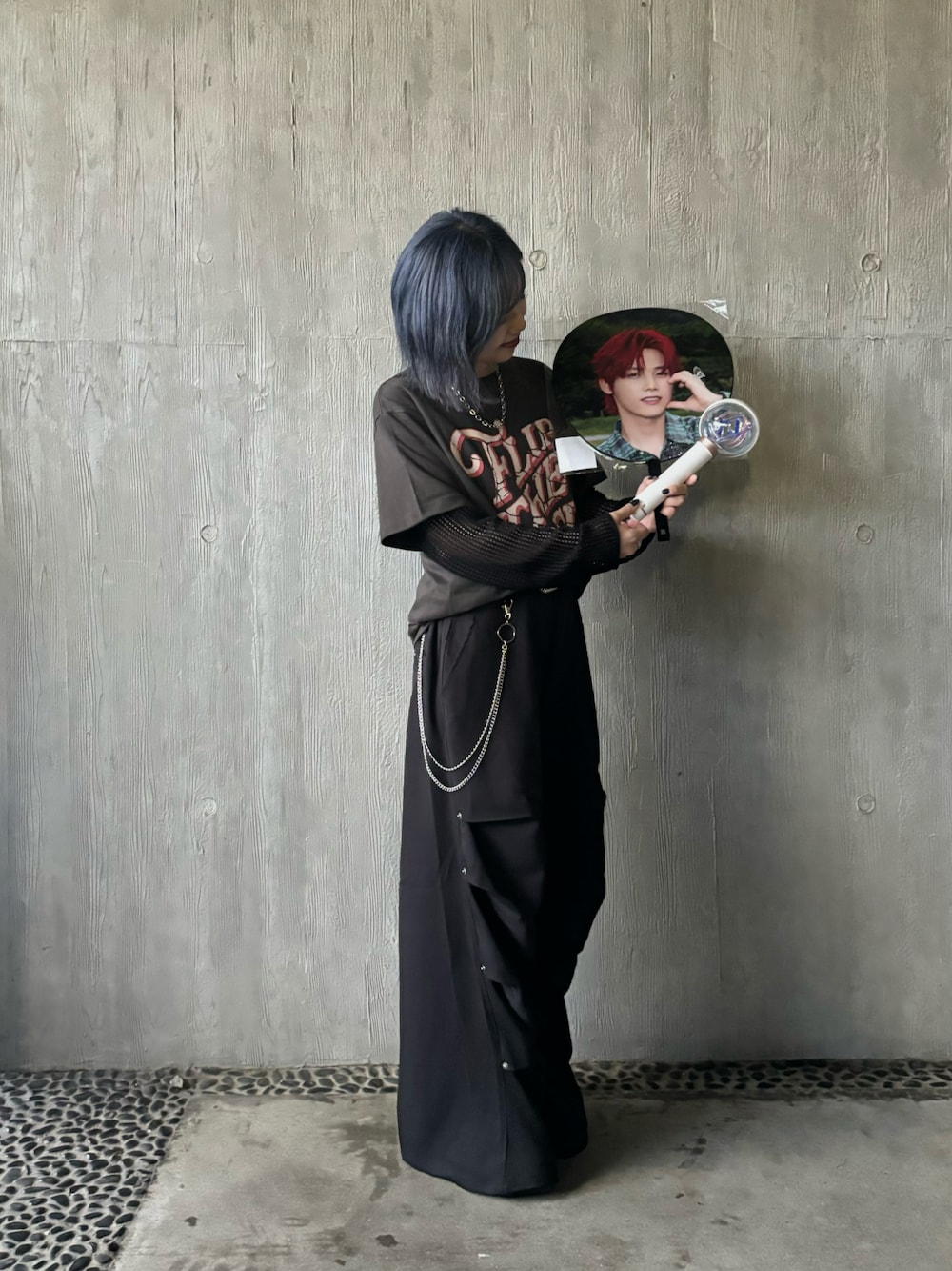 Mikuさんの「ラメメッシュニットプルオーバー（COLONY 2139）」を使ったコーディネートの1枚目の写真