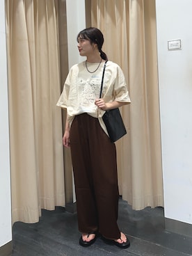 「KBF（ケイビーエフ）のオーバーサイズプリントTEE（Tシャツ/カットソー、ホワイト系）」を使った、こばさん（レディース・165cm）の夏コーディネート