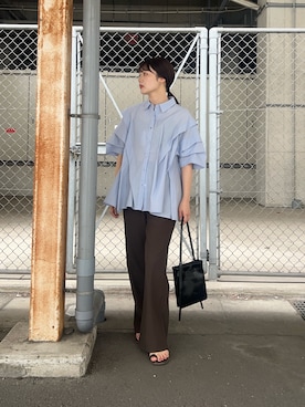 「KBF（ケイビーエフ）のランダムタックハーフスリーブシャツ（シャツ/ブラウス、ブルー系）」を使った、こばさん（レディース・165cm）の夏コーディネート