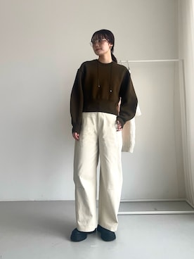 「KBF（ケイビーエフ）のチャンキーソールパファースリッポン（スニーカー）」を使った、furi82さん（レディース・165cm）の秋コーディネート