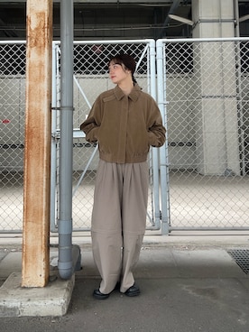 「KBF（ケイビーエフ）のピーチスキンWIDEブルゾン（ブルゾン、ベージュ系）」を使った、こばさん（レディース・165cm）の秋コーディネート