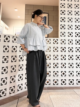 「URBAN RESEARCH Sonny Label（アーバンリサーチサニーレーベル）の『WEB限定』バンドカラーフリルストライプシャツ（シャツ/ブラウス、ブルー系）」を使った、yokouchiさん（レディース・164cm）の夏コーディネート