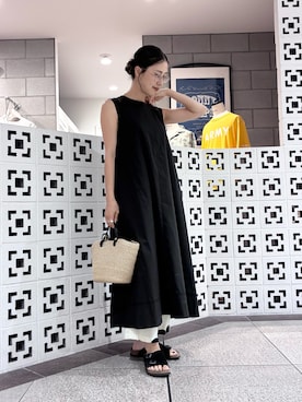 「URBAN RESEARCH DOORS(アーバンリサーチドアーズ)の撥水ノースリーブAラインワンピース(ワンピース、ブラック系)」を使った、yokouchiさん(レディース・164cm)の夏コーディネート