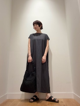 「URBAN RESEARCH DOORS（アーバンリサーチドアーズ）のFORK&SPOON　バックジップワンピース（ワンピース、グレー系）」を使った、abeさん（レディース・158cm）の夏コーディネート