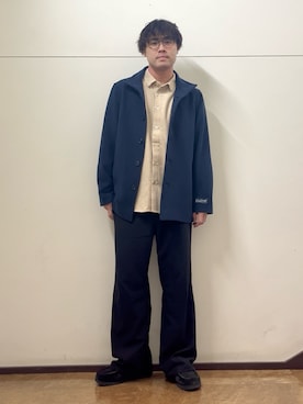 「アイテム（シャツ/ブラウス、ベージュ系）」を使った、Shionさん（メンズ・171cm）の冬コーディネート