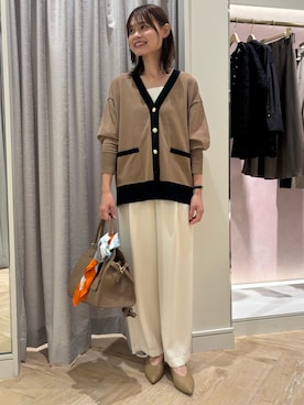 「アイテム（ストール/ショール）」を使った、SHIHOさん（レディース・162cm）の秋コーディネート