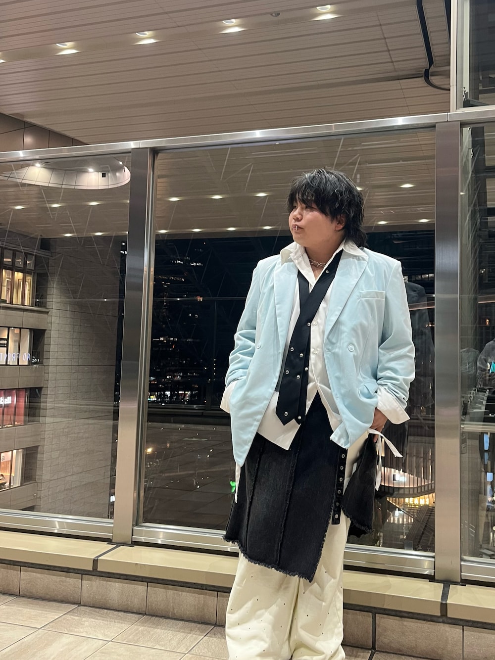 「今日のコーデ、春色、キレイめカジュアル、古着MIX、テーラードジャケット、ネクタイ、レイヤード、GRANCY」｜「usedのアイテム（テーラードジャケット、ブルー系）」を使った、ひろむ (22)さん（メンズ・161cm）の春コーディネートの1枚目の写真