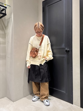 「BEAVER（ビーバー）のアイテム（ニット/セーター、ベージュ系）」を使った、ユウチャンさん（レディース・161cm）の夏コーディネート