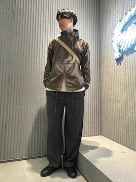 「アイテム（メッセンジャーバッグ）」を使った、sakaiさん（メンズ・181cm）の秋コーディネート