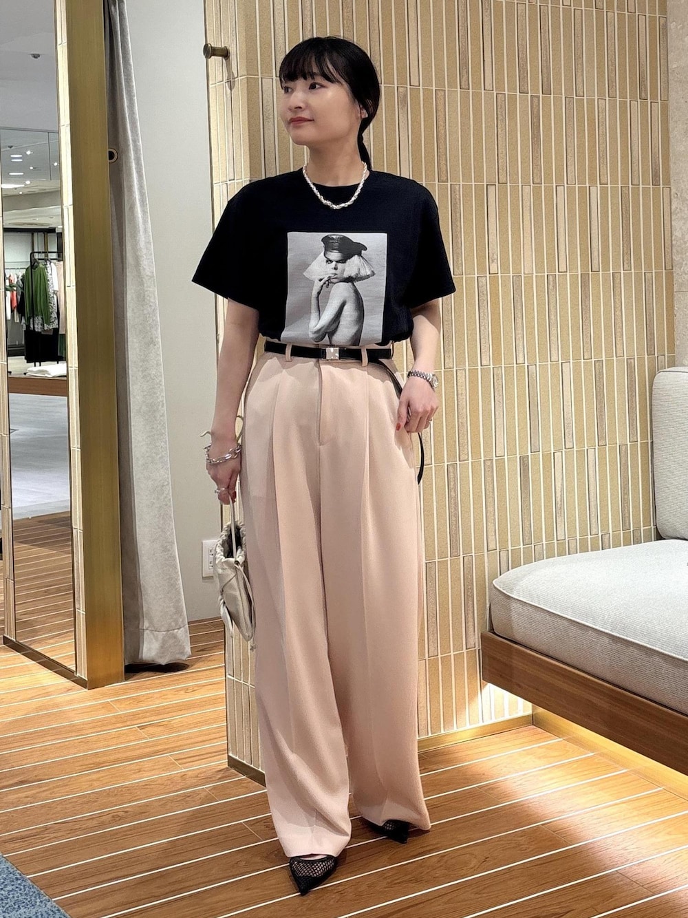 「初夏コーデ、夏コーデ、大人カジュアル、パンツスタイル、ROPÉ、ウェーブ、ブルべ夏、敏感、パンツ、GGS25270、25SS_ROPÉ、25SS_ROPÉ_SSIZE、3色展開、ROPE_夏ボトム、お仕事」｜「ROPE'のダブルクロスワイドパンツ（美人パンツ）/洗える（その他パンツ、ピンク系）」を使った、AYAさん（レディース・158cm）の春コーディネートの1枚目の写真