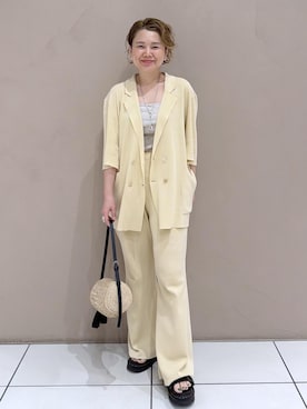 「SALON adam et rope'（サロン アダム エ ロペ）の【W S（ドゥーブル）】レザーハンドルラフィアミニバッグ（ハンドバッグ、ベージュ系）」を使った、Hiromさん（レディース・154cm）の夏コーディネート