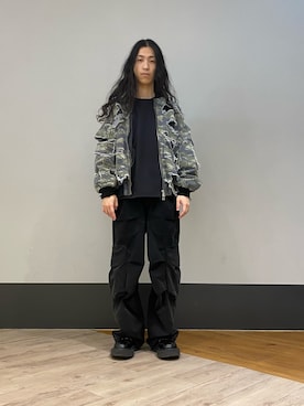 「DANKE SCHON（ダンケシェーン）のアイテム（MA-1）」を使った、NABEさん（メンズ・169cm）の冬コーディネート