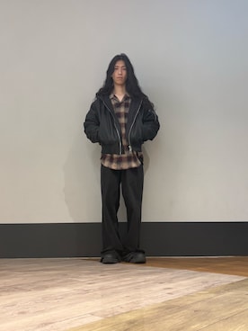 「アイテム（MA-1）」を使った、NABEさん（メンズ・169cm）の秋コーディネート