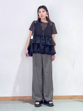 「アイテム（スラックス、イエロー系）」を使った、mayukaさん（レディース・162cm）の夏コーディネート