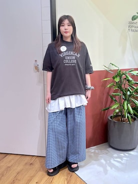 「RAGEBLUE（レイジブルー）の＜DISCUS/ディスカス＞カレッジBIGTシャツ（Tシャツ/カットソー、ブラック系）」を使った、mayukaさん（レディース・162cm）の夏コーディネート