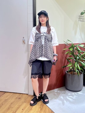 「RAGEBLUE（レイジブルー）の＜DISCUS/ディスカス＞カレッジBIGTシャツ（Tシャツ/カットソー、ホワイト系）」を使った、mayukaさん（レディース・162cm）の夏コーディネート