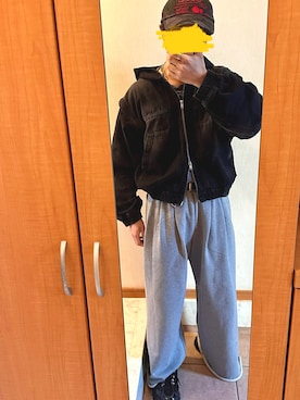 「アイテム（スウェットパンツ）」を使った、Eneさん（メンズ・163cm）の秋コーディネート