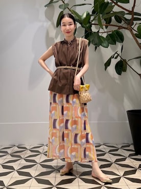 「アイテム（パンプス、ゴールド系）」を使った、Nito_TOMORROWLANDさん（レディース・158cm）の夏コーディネート