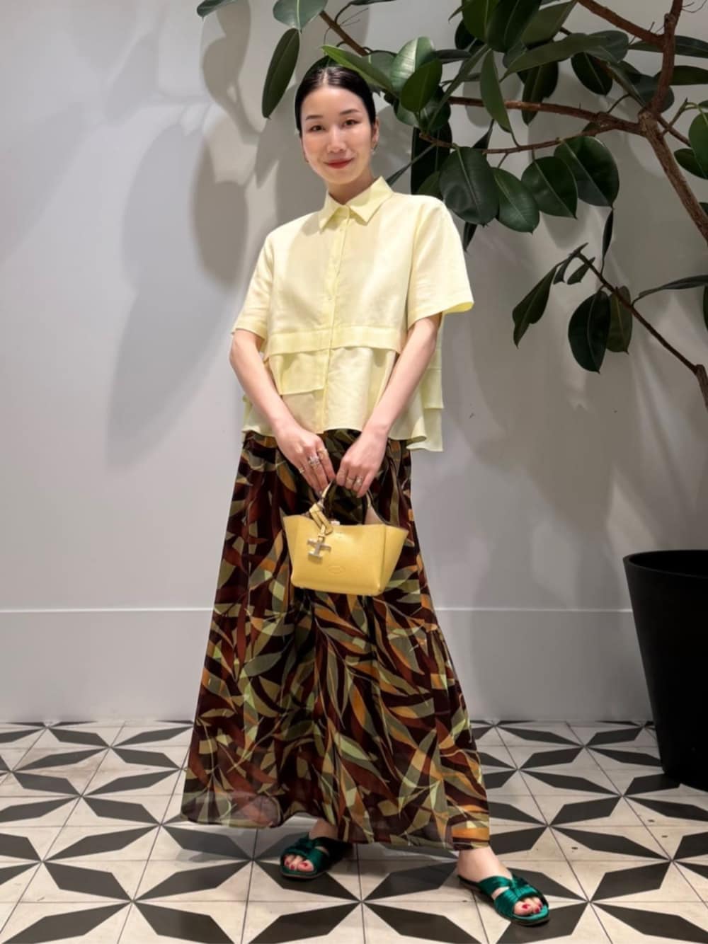CABaN タイプライターダブルクロス アシンメトリックフリルシャツ　ホワイト CABaN ブラウス シャツ タイプライターダブルクロス アシンメ