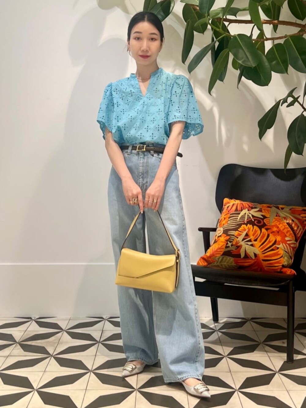美品　ボールジィ　ロロンフラワーエンブロイダリー ギャザースリーブ 美品 ボールジィ ロロンフラワーエンブロイダリー ギャザー