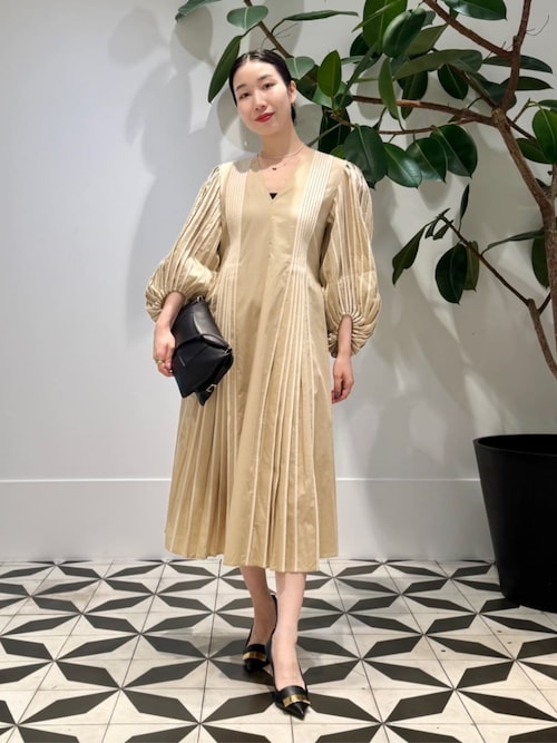 セール】BODICE STUDIO V neck midi Vネックドレス（ワンピース