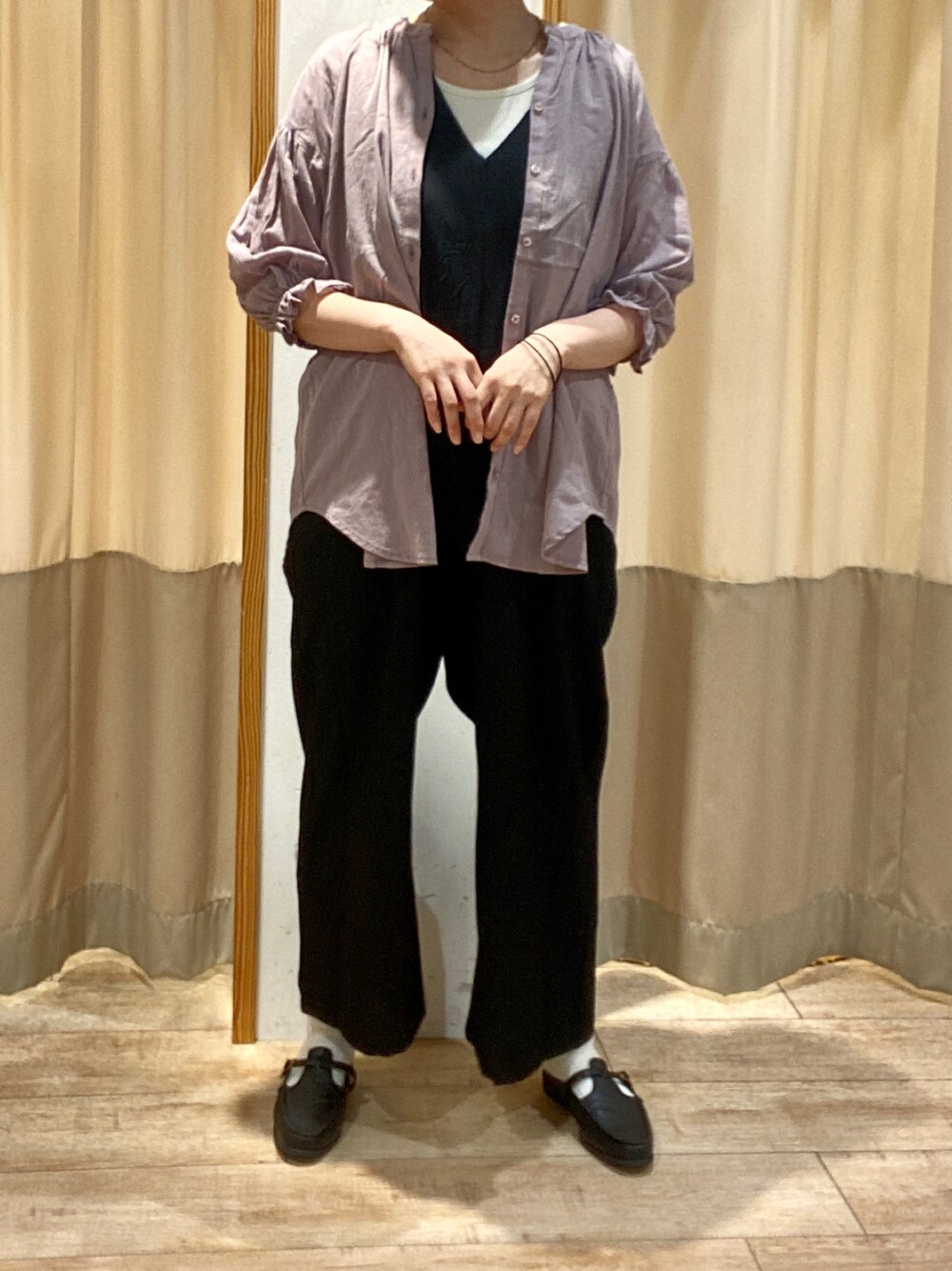 「サロペット、重ね着、レイヤード、オトナカジュアル、Samansa Mos2 blue、yourz、楊柳、楊柳ブラウス」｜「Samansa Mos2 blueの楊柳チュニック（シャツ/ブラウス、ピンク系）」を使った、りさん（レディース・159cm）の夏コーディネートの1枚目の写真
