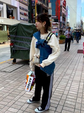 「韓国好きな人と繋がりたい」｜「アイテム（デニムジャケット）」を使った、風音さん（レディース・160cm）の秋コーディネート