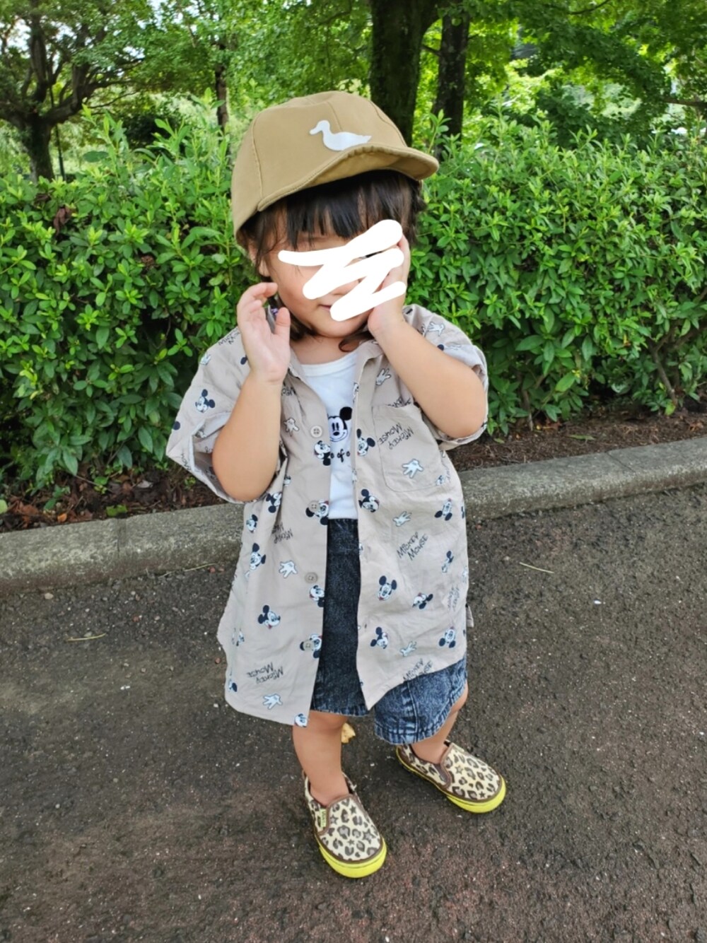 「チャオパニックティピー(CIAOPANIC TYPY)、ミッキー、キッズコーデ、キッズファッション」｜「malvalosaのアイテム（キャップ、ベージュ系）」を使った、shioriinachさん（キッズ・90cm）の夏コーディネートの1枚目の写真