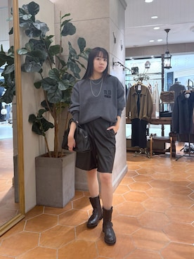 「RIVE DROITE（リヴドロワ）のアイテム（アクセサリー）」を使った、rinkaさん（レディース・162cm）の秋コーディネート