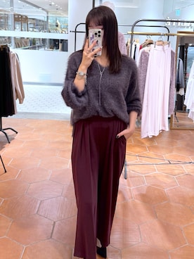 「アイテム（スラックス、レッド系）」を使った、rinkaさん（レディース・162cm）の秋コーディネート