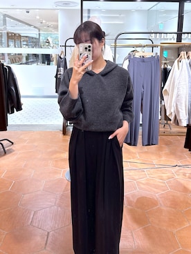 「RIVE DROITE（リヴドロワ）の【フードがアクセントに】ウール100ホールガーメントフーディ（ニット/セーター）」を使った、rinkaさん（レディース・162cm）の秋コーディネート