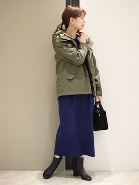 「ニットワンピース」｜「アイテム（マウンテンパーカー）」を使った、anzuさん（レディース・158cm）の秋コーディネート