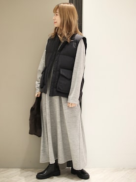「アイテム（ダウンベスト）」を使った、anzuさん（レディース・158cm・20代）の秋コーディネート