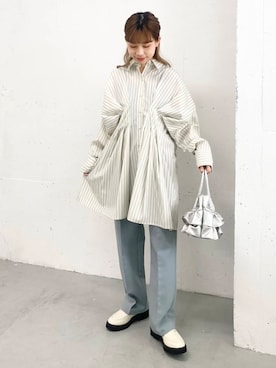 「アイテム（バレッタ/ヘアクリップ、グレー系）」を使った、anzuさん（レディース・158cm）の春コーディネート